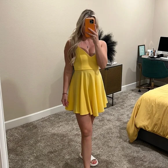 Windsor Dresses | Windsor Yellow Skater Dress Size Small | Color: Yellow | Size: S | Justynnnna's Closet